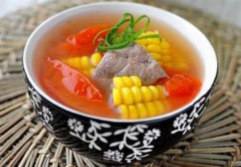 番茄粟米豬潤湯